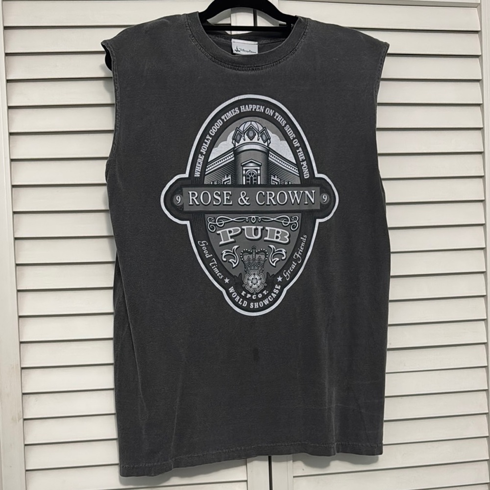 Rose & Crown Pub/Disney World Graphic Sleeveless Tee